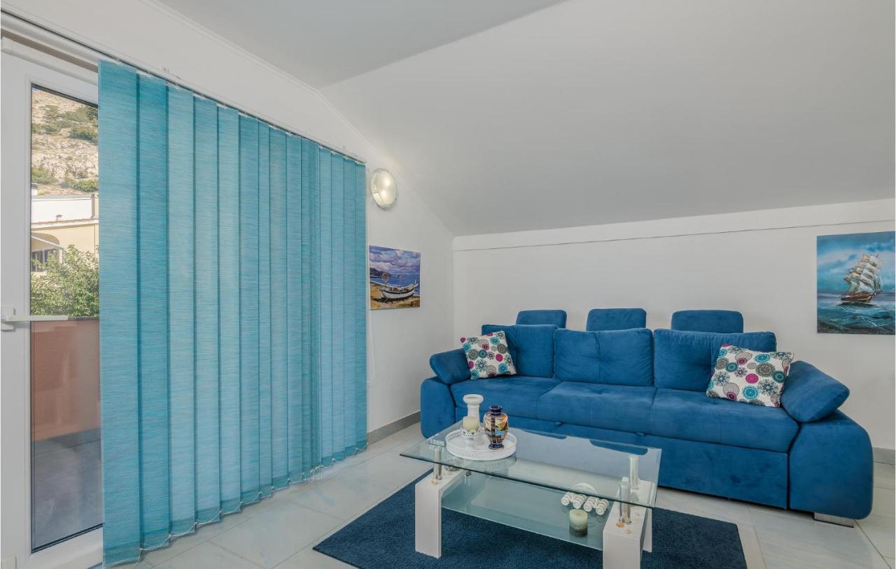 Nice Apartment In Stara Baska With Kitchen Exteriér fotografie