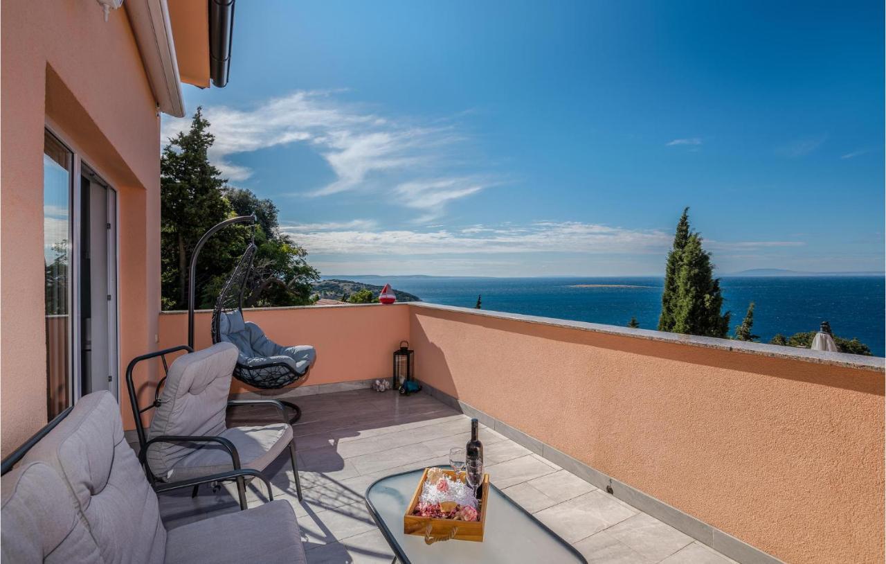 Nice Apartment In Stara Baska With Kitchen Exteriér fotografie