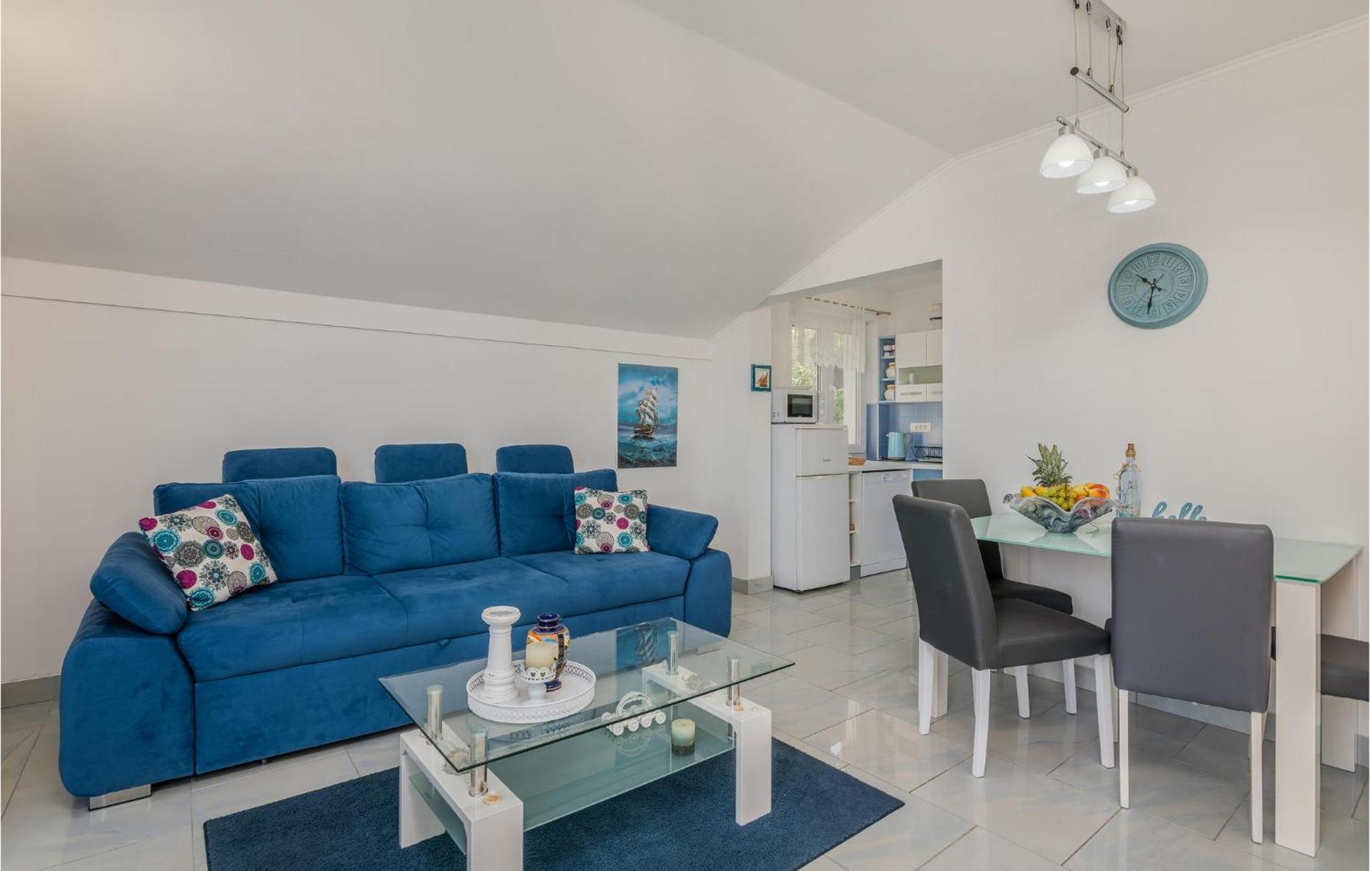 Nice Apartment In Stara Baska With Kitchen Exteriér fotografie
