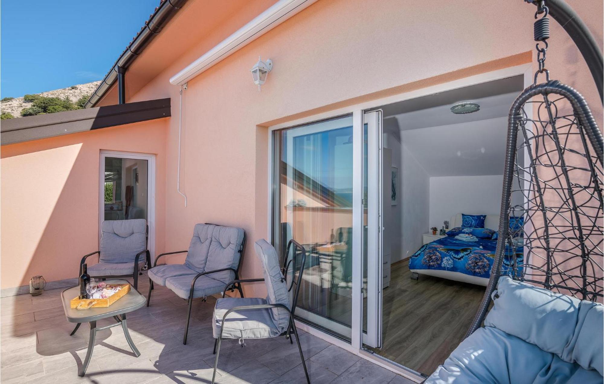 Nice Apartment In Stara Baska With Kitchen Exteriér fotografie