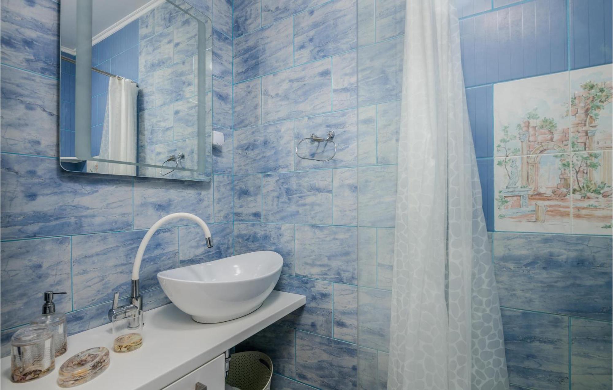 Nice Apartment In Stara Baska With Kitchen Exteriér fotografie